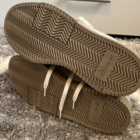 Adidas - Picture 5 of 5